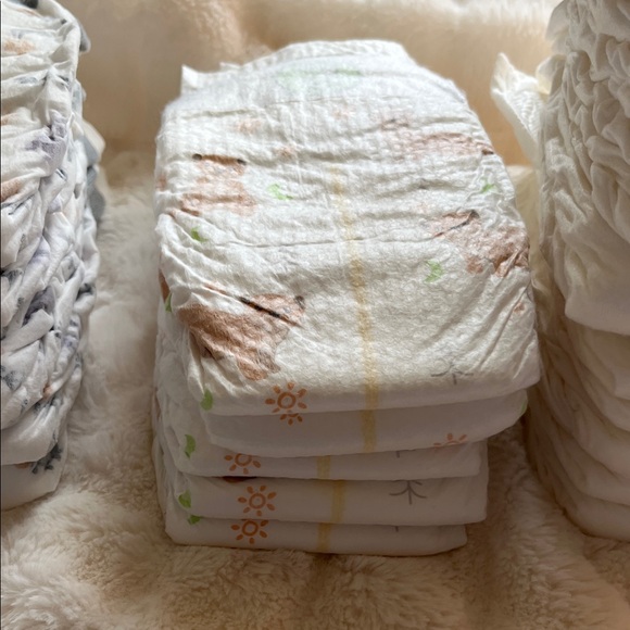 Size 3 diaper bundle - Picture 8 of 12